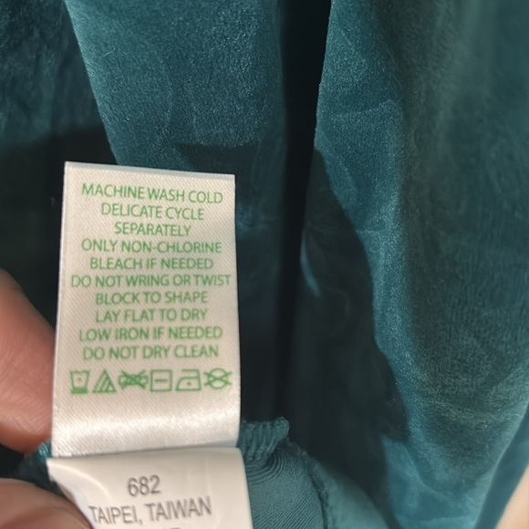 Lilly Pulitzer velvet green dress - Picture 8 of 8